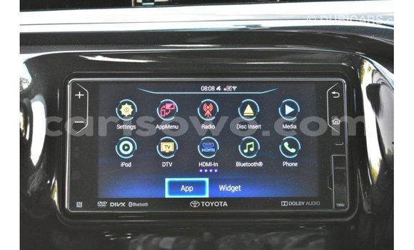 Acheter Import Voiture Toyota Hilux Blanc à Import - Dubai, Benin Acheter Import Voiture Toyota Hilux Blanc à Import - Dubai, Benin