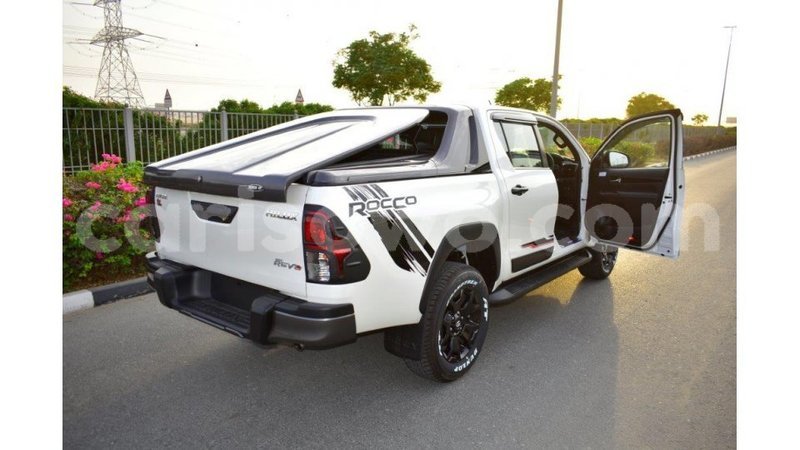 Big with watermark toyota hilux benin import dubai 6812