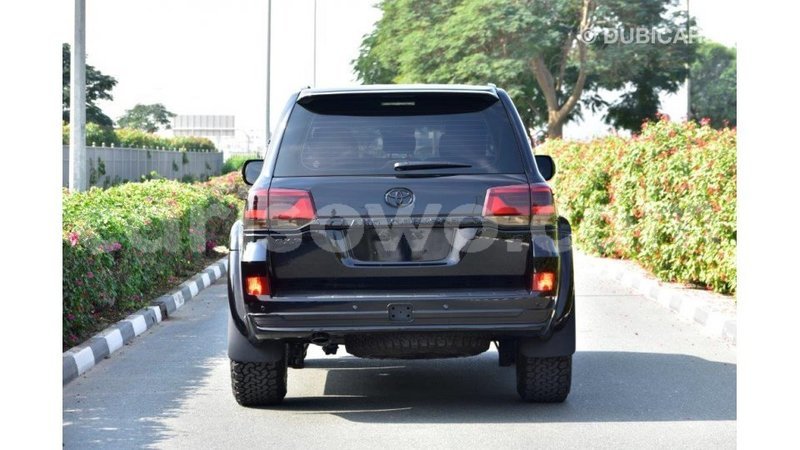 Big with watermark toyota land cruiser benin import dubai 6814