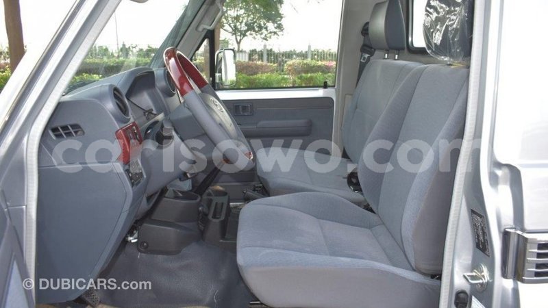 Big with watermark toyota land cruiser benin import dubai 6817