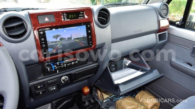 Big with watermark toyota land cruiser benin import dubai 6817