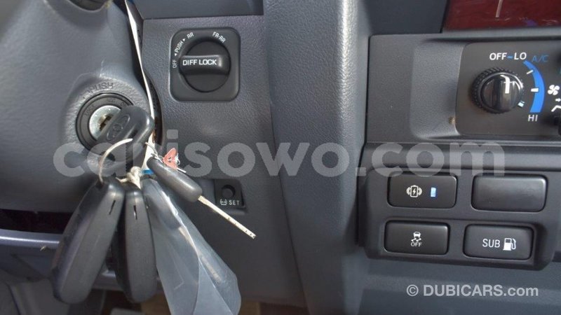 Big with watermark toyota land cruiser benin import dubai 6817