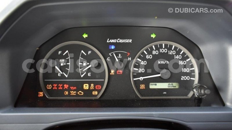 Big with watermark toyota land cruiser benin import dubai 6817