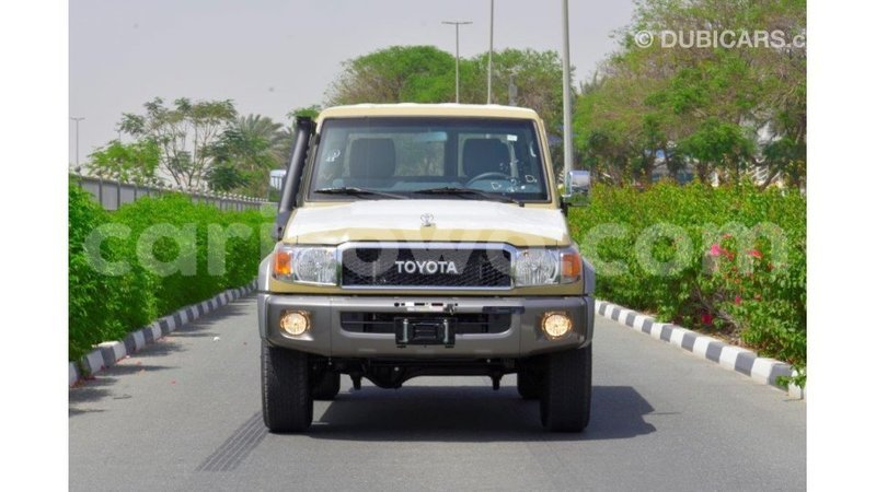 Big with watermark toyota land cruiser benin import dubai 6818