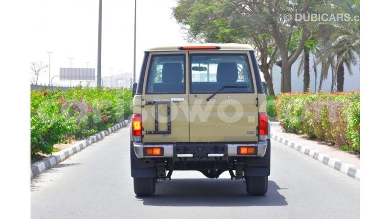 Big with watermark toyota land cruiser benin import dubai 6818