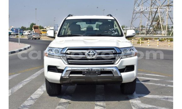 Buy Import Toyota Land Cruiser White Car in Import - Dubai in Benign Buy Import Toyota Land Cruiser White Car in Import - Dubai in Benign