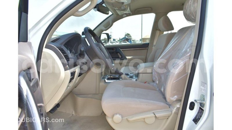 Big with watermark toyota land cruiser benin import dubai 6819