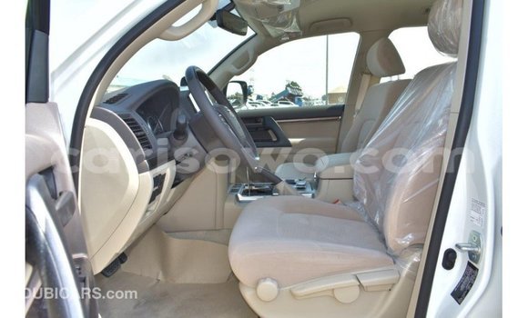 Buy Import Toyota Land Cruiser White Car in Import - Dubai in Benign Buy Import Toyota Land Cruiser White Car in Import - Dubai in Benign