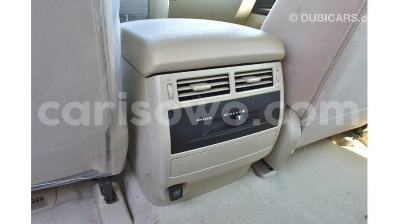 Big with watermark toyota land cruiser benin import dubai 6819