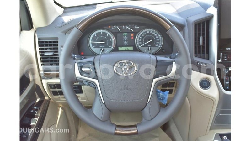 Big with watermark toyota land cruiser benin import dubai 6819
