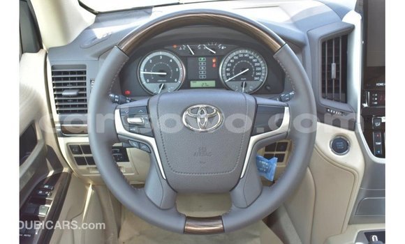 Buy Import Toyota Land Cruiser White Car in Import - Dubai in Benign Buy Import Toyota Land Cruiser White Car in Import - Dubai in Benign