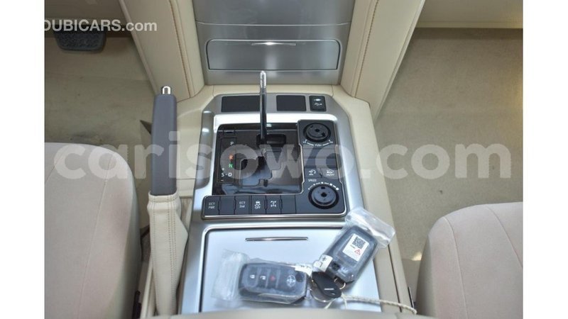 Big with watermark toyota land cruiser benin import dubai 6819