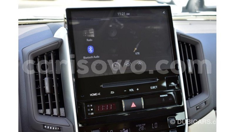 Big with watermark toyota land cruiser benin import dubai 6819