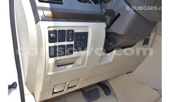 Buy Import Toyota Land Cruiser White Car in Import - Dubai in Benign Buy Import Toyota Land Cruiser White Car in Import - Dubai in Benign