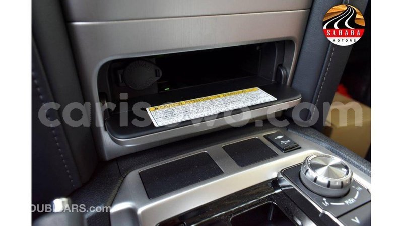 Big with watermark toyota land cruiser benin import dubai 6821