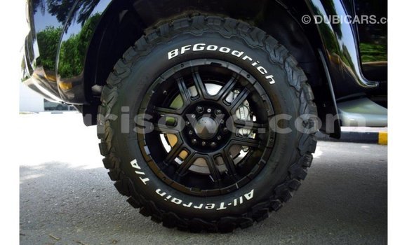 Acheter Import Voiture Toyota Fortuner Noir à Import - Dubai, Benin Acheter Import Voiture Toyota Fortuner Noir à Import - Dubai, Benin