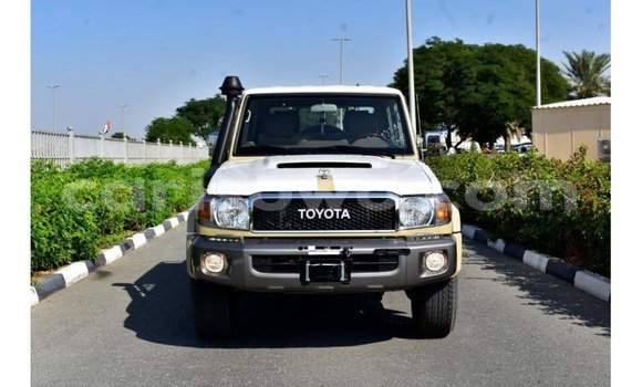 Buy Import Toyota Land Cruiser Beige Car in Import - Dubai in Benign Buy Import Toyota Land Cruiser Beige Car in Import - Dubai in Benign