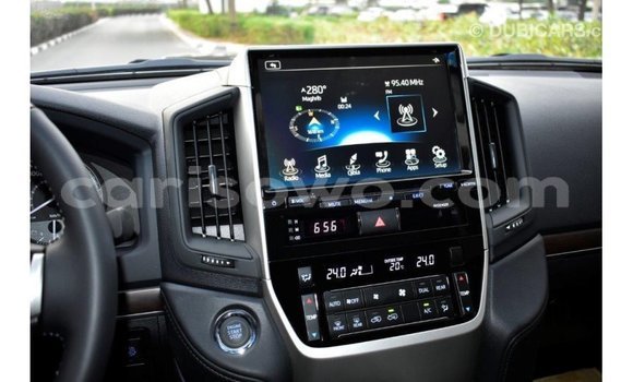 Acheter Import Voiture Toyota Land Cruiser Noir à Import - Dubai, Benin Acheter Import Voiture Toyota Land Cruiser Noir à Import - Dubai, Benin