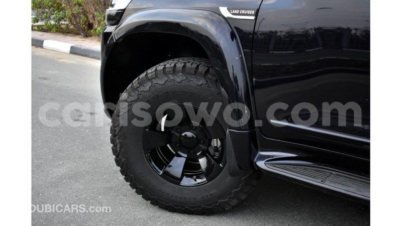 Big with watermark toyota land cruiser benin import dubai 6838