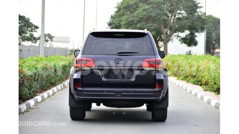 Big with watermark toyota land cruiser benin import dubai 6838