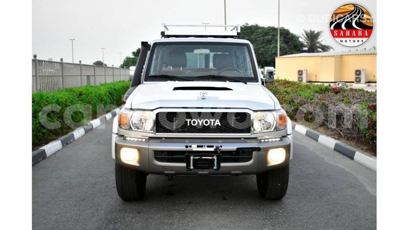Big with watermark toyota land cruiser benin import dubai 6840