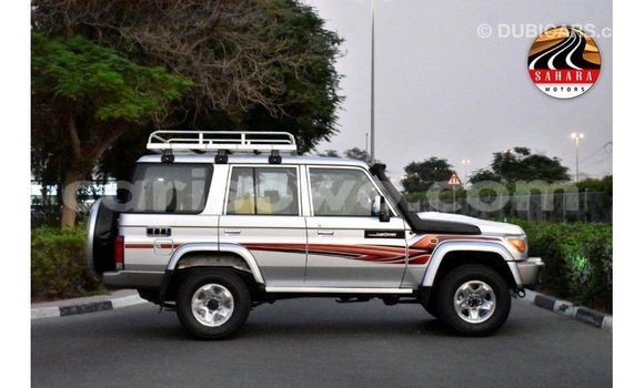 Acheter Import Voiture Toyota Land Cruiser Autre à Import - Dubai, Benin Acheter Import Voiture Toyota Land Cruiser Autre à Import - Dubai, Benin