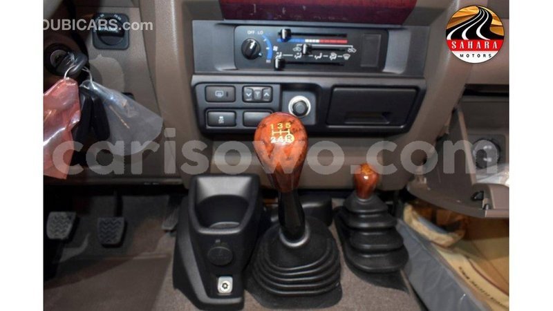 Big with watermark toyota land cruiser benin import dubai 6840