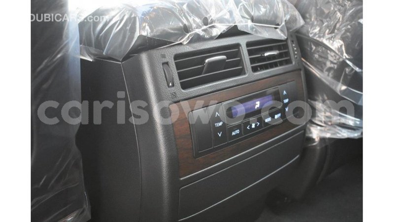 Big with watermark toyota land cruiser benin import dubai 6841