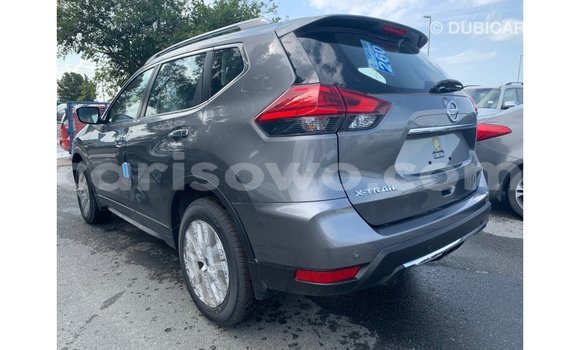 Acheter Import Utilitaire Nissan Evalia Autre à Import - Dubai, Benin Acheter Import Utilitaire Nissan Evalia Autre à Import - Dubai, Benin