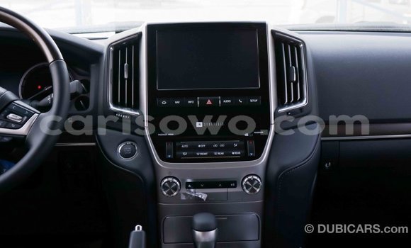 Acheter Import Voiture Toyota Land Cruiser Noir à Import - Dubai, Benin Acheter Import Voiture Toyota Land Cruiser Noir à Import - Dubai, Benin