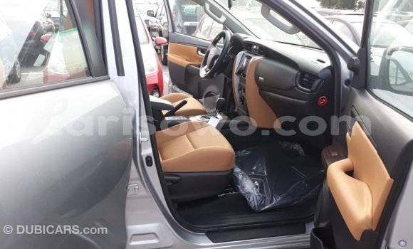 Sayi Imported Toyota Fortuner Sauran Mota in Import - Dubai a Benin Sayi Imported Toyota Fortuner Sauran Mota in Import - Dubai a Benin