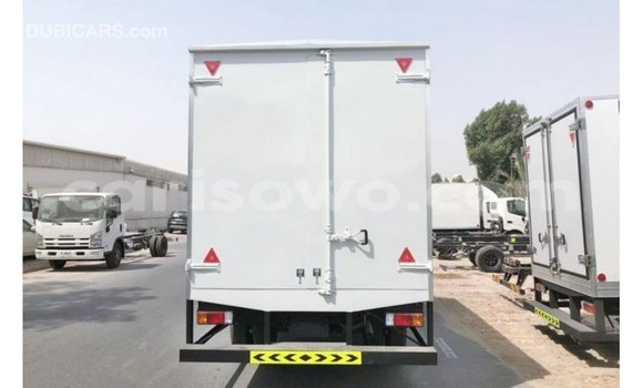 Sayi Imported Hino 300 Series White Babbar mota in Import - Dubai a Benin Sayi Imported Hino 300 Series White Babbar mota in Import - Dubai a Benin