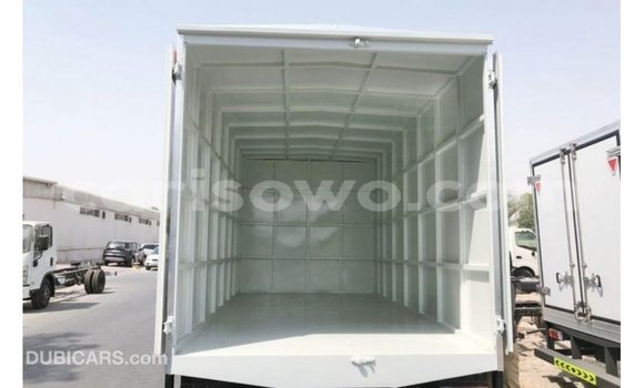 Sayi Imported Hino 300 Series White Babbar mota in Import - Dubai a Benin Sayi Imported Hino 300 Series White Babbar mota in Import - Dubai a Benin
