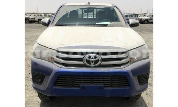 Acheter Import Voiture Toyota Hilux Bleu à Import - Dubai, Benin Acheter Import Voiture Toyota Hilux Bleu à Import - Dubai, Benin