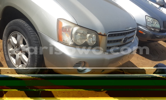 Acheter Occasion Voiture Toyota Highlander Gris à Cotonou, Benin Acheter Occasion Voiture Toyota Highlander Gris à Cotonou, Benin