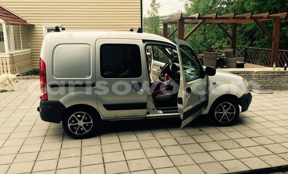 Sayi Na hannu Renault Kangoo Azurfa Mota in Cotonou a Benin