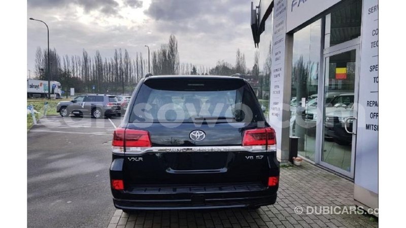 Big with watermark toyota land cruiser benin import dubai 6877