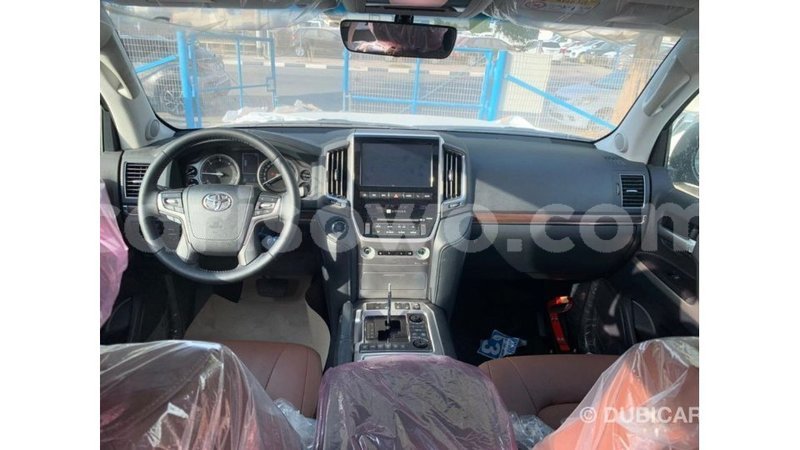 Big with watermark toyota land cruiser benin import dubai 6877
