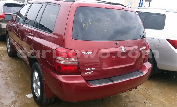 Acheter Occasion Voiture Toyota Highlander Rouge à Cotonou, Benin Acheter Occasion Voiture Toyota Highlander Rouge à Cotonou, Benin