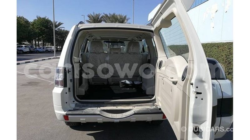 Big with watermark mitsubishi pajero benin import dubai 6882
