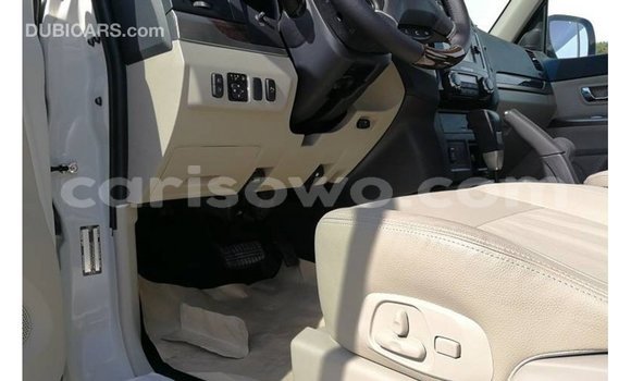 Acheter Import Voiture Mitsubishi Pajero Blanc à Import - Dubai, Benin Acheter Import Voiture Mitsubishi Pajero Blanc à Import - Dubai, Benin