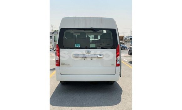 Sayi Imported Toyota Hiace White Mota in Import - Dubai a Benin Sayi Imported Toyota Hiace White Mota in Import - Dubai a Benin