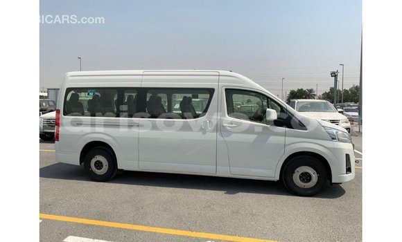 Sayi Imported Toyota Hiace White Mota in Import - Dubai a Benin Sayi Imported Toyota Hiace White Mota in Import - Dubai a Benin