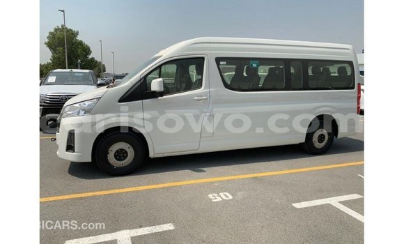 Sayi Imported Toyota Hiace White Mota in Import - Dubai a Benin Sayi Imported Toyota Hiace White Mota in Import - Dubai a Benin