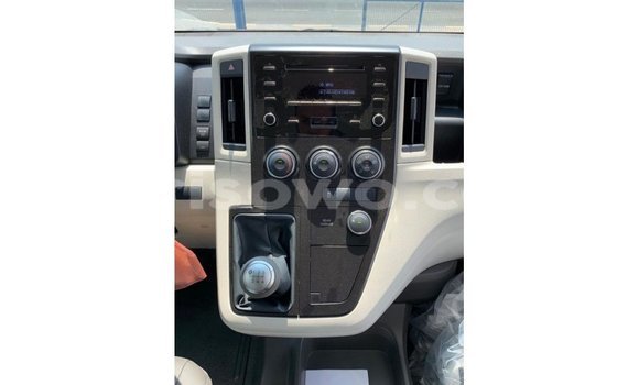 Sayi Imported Toyota Hiace White Mota in Import - Dubai a Benin Sayi Imported Toyota Hiace White Mota in Import - Dubai a Benin