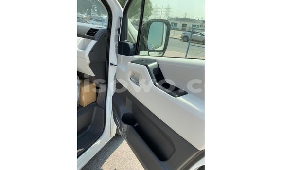 Sayi Imported Toyota Hiace White Mota in Import - Dubai a Benin Sayi Imported Toyota Hiace White Mota in Import - Dubai a Benin