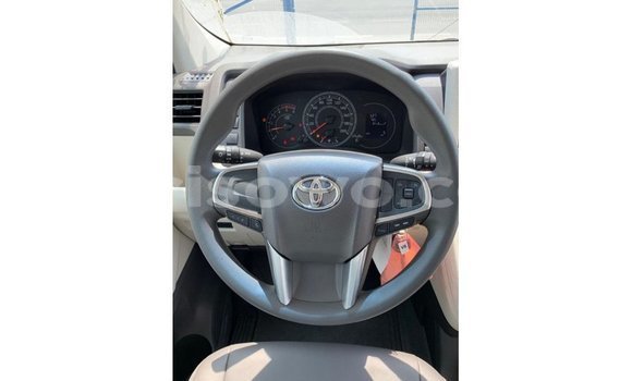 Sayi Imported Toyota Hiace White Mota in Import - Dubai a Benin Sayi Imported Toyota Hiace White Mota in Import - Dubai a Benin