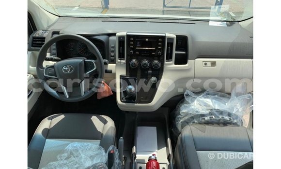 Sayi Imported Toyota Hiace White Mota in Import - Dubai a Benin Sayi Imported Toyota Hiace White Mota in Import - Dubai a Benin
