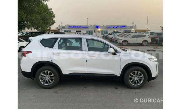 Sayi Imported Hyundai Santa Fe White Mota in Import - Dubai a Benin Sayi Imported Hyundai Santa Fe White Mota in Import - Dubai a Benin