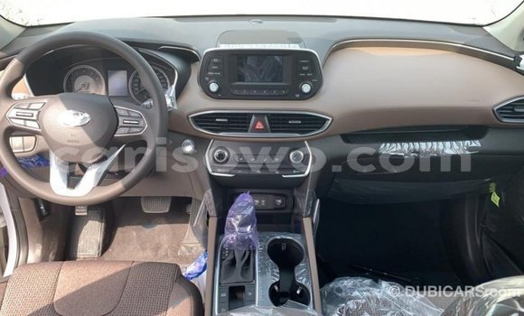 Sayi Imported Hyundai Santa Fe White Mota in Import - Dubai a Benin Sayi Imported Hyundai Santa Fe White Mota in Import - Dubai a Benin